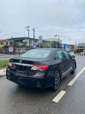 Toyota Corolla LE 4dr Sedan (1.8L 4cyl 4A) 2012 Black