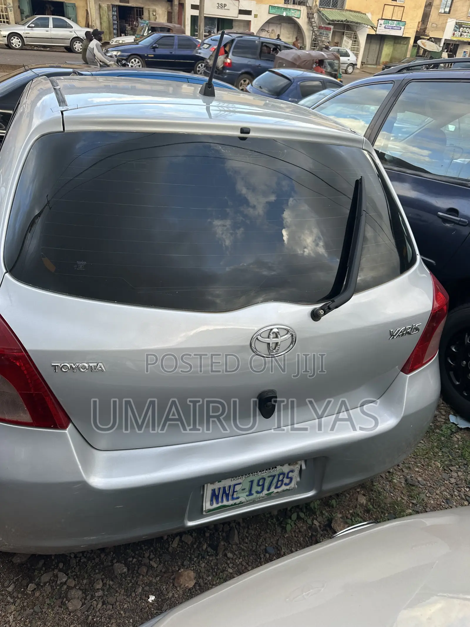 Toyota Yaris 2012 Silver