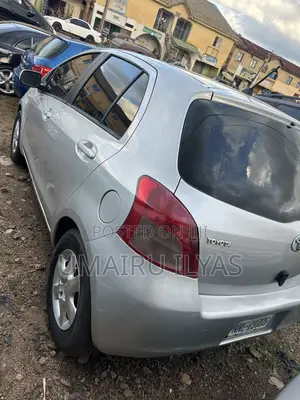 Toyota Yaris 2012 Silver