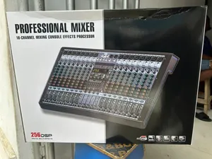 Yamaha Professional 16 Channels Mixer