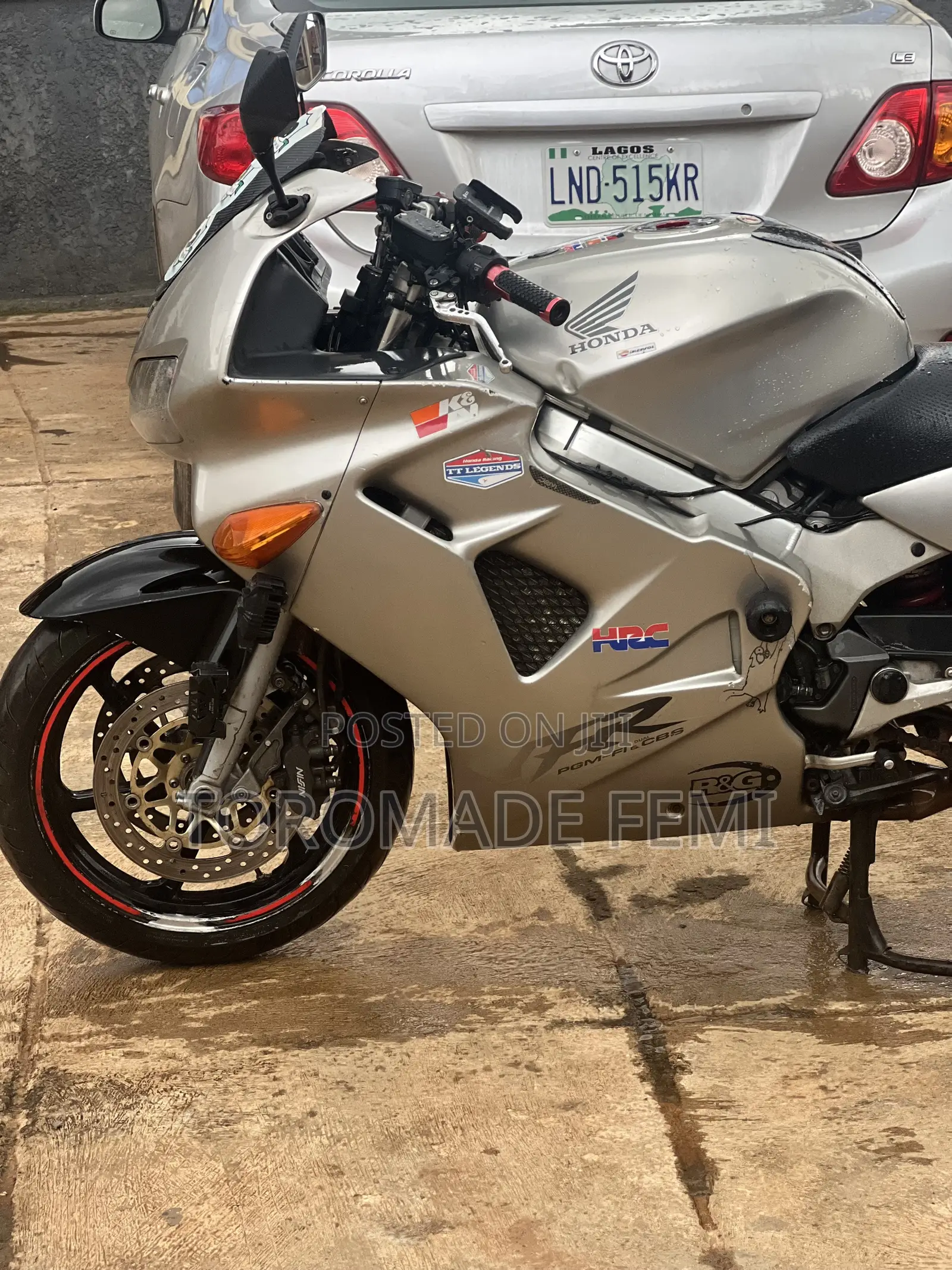 Honda VF 2001 Silver
