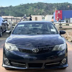 Toyota Camry SE 4dr Sedan (2.5L 4cyl 6A) 2013 Gray