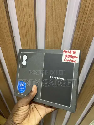 New Samsung Galaxy Z Fold8 256 GB White
