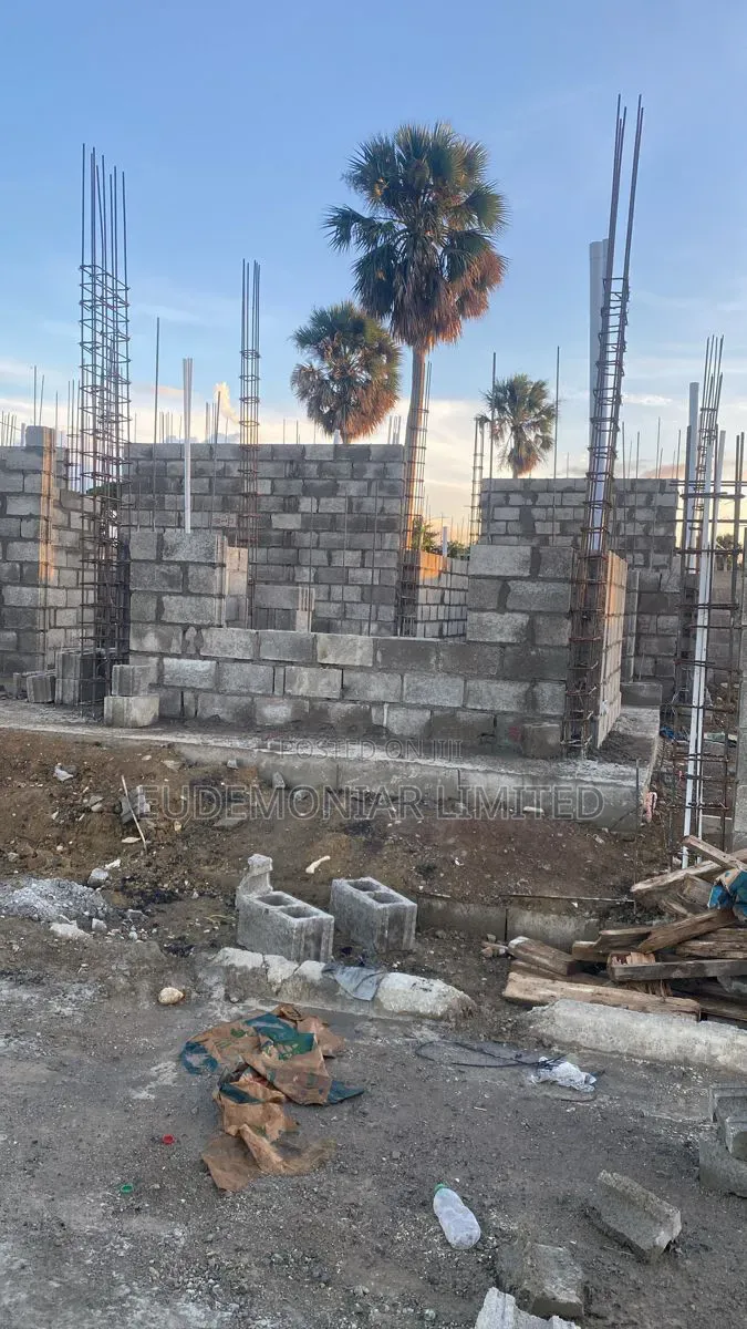 Small-Scale Building Project Execution