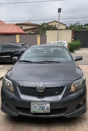 Toyota Corolla 2009 Gray