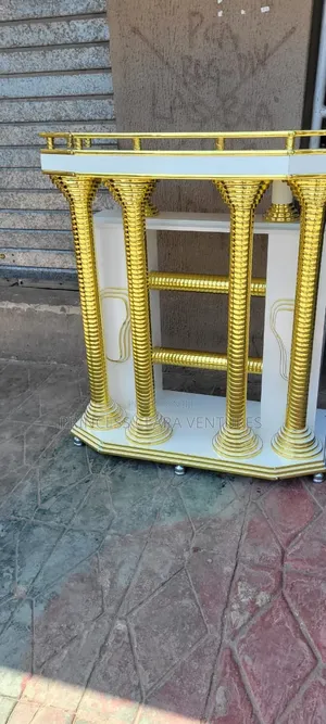 Premium Durable Strong Gold Wooden Pulpit