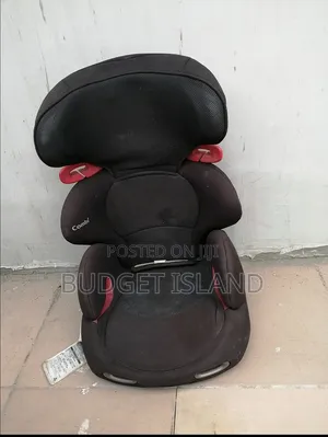 Combi Move Fit Junior Booster Car Seat (Black/Red)