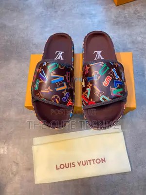 High Quality Louis Vuitton Slide- Cover