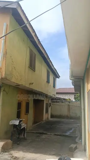 3bdrm Block of Flats in Unity Estate, Egbeda / Egbeda for sale