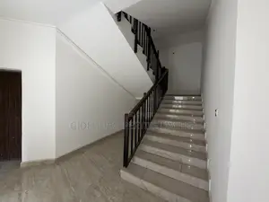 3bdrm Apartment in Wuse 2 for rent