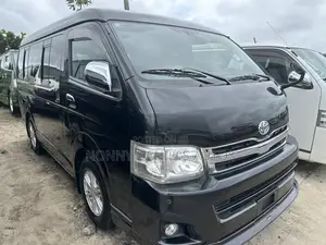 Toyota HiAce 2015 Black