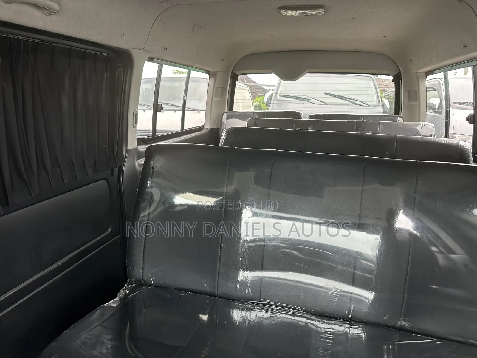 Toyota HiAce 2015 Black