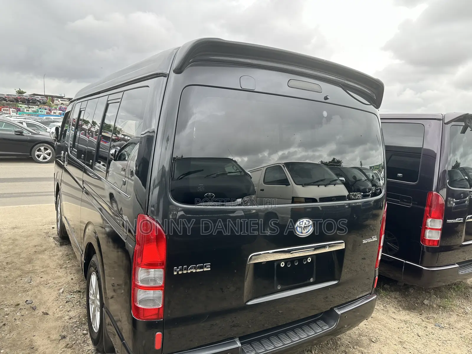 Toyota HiAce 2015 Black