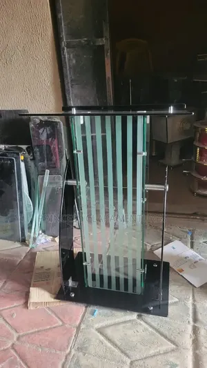Premium Durable Luxury Glass Church Pulpits