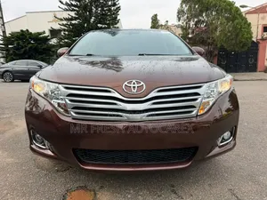 Toyota Venza XLE 2011 Brown