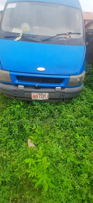 Ford Transit 2000 Blue