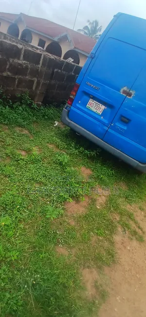 Ford Transit 2000 Blue