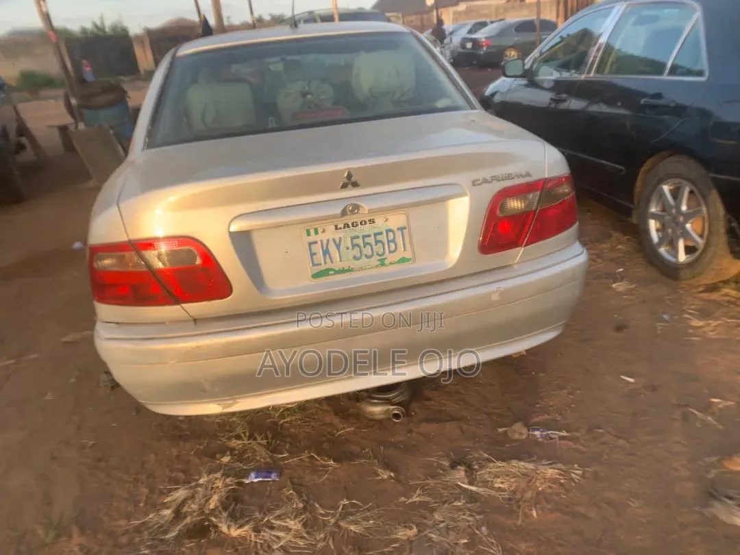 Mitsubishi Carisma 2003 Silver