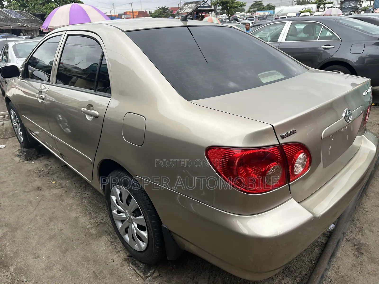 Toyota Corolla LE 2006 Gold
