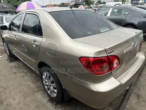 Toyota Corolla LE 2006 Gold