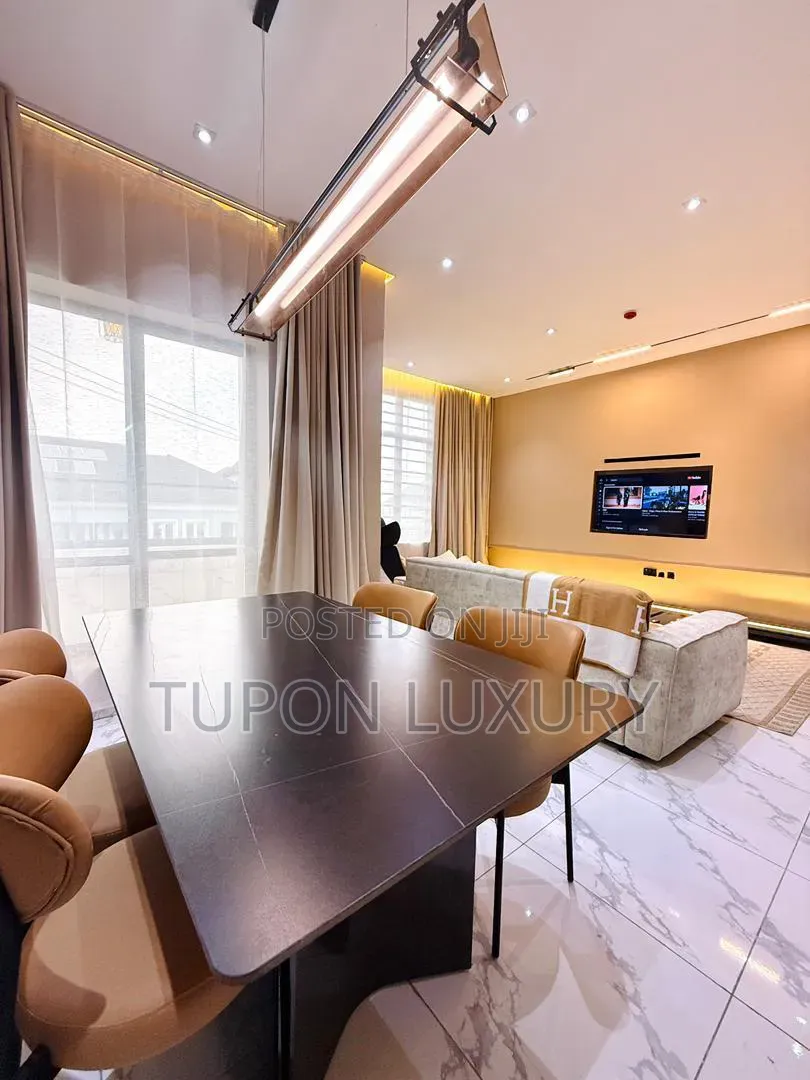 Luxury 2bedroom Apartment With Dining