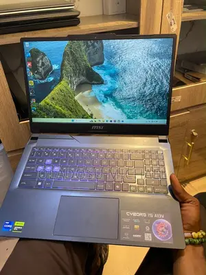 Laptop MSI Cyborg 15 16GB Intel Core i7 SSD 512GB