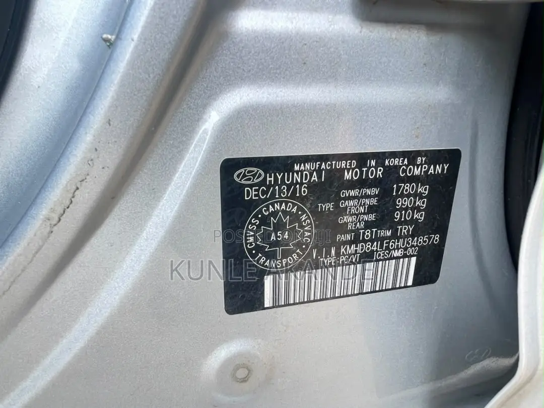 Hyundai Elantra 2017 Silver