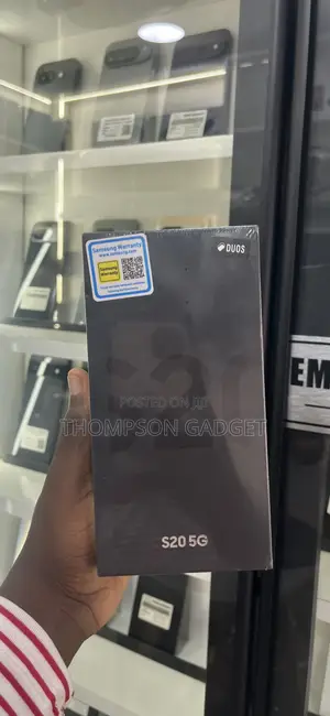 New Samsung Galaxy S20 128 GB Gray