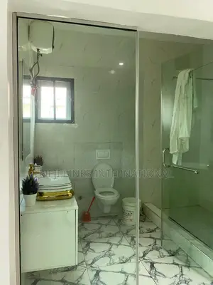 4bdrm Duplex in Buena Vista Estate, Lafiaji for rent