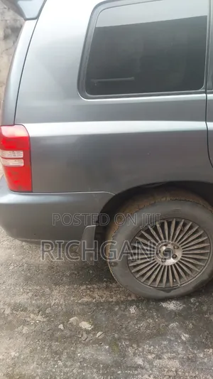 Toyota Highlander Limited V6 AWD 2003 Beige