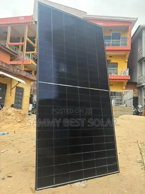585watts All Black Bifacial Solar Panel Available at Affordable Rate