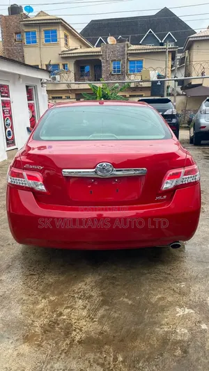 Toyota Camry XLE 4dr Sedan (2.5L 4cyl 6AM) 2010 Red