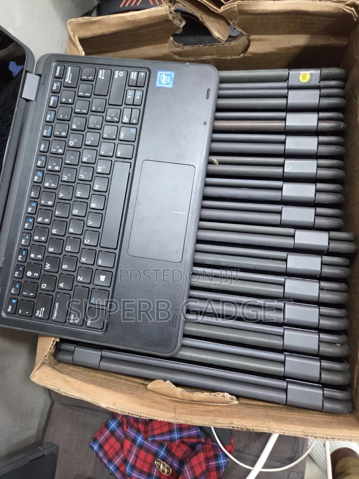 Laptop Dell Latitude 3190 2-in-1 4GB Intel Pentium SSD 128GB