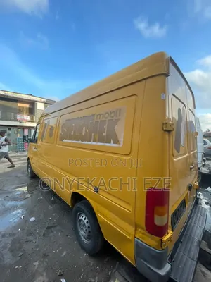 Volkswagen LT 2005 Yellow