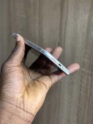 New Apple iPhone XR 64 GB White