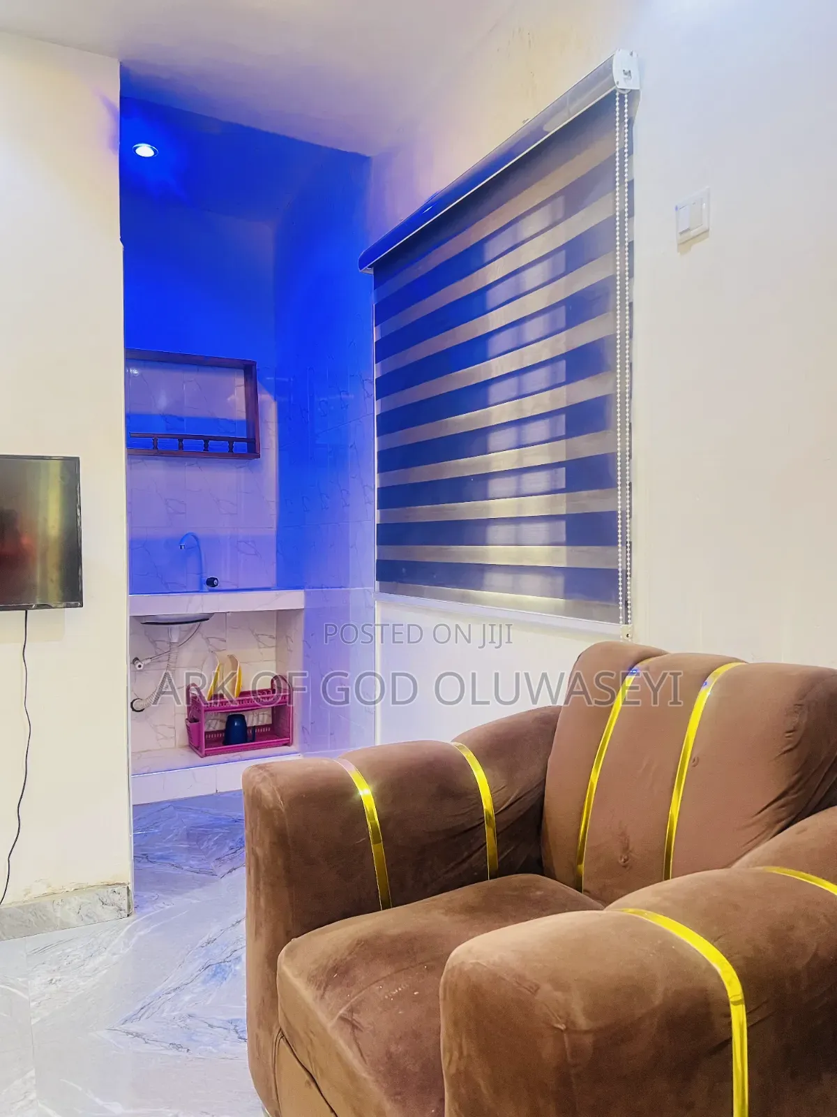 Short Let With 24 Solar Light Apartment