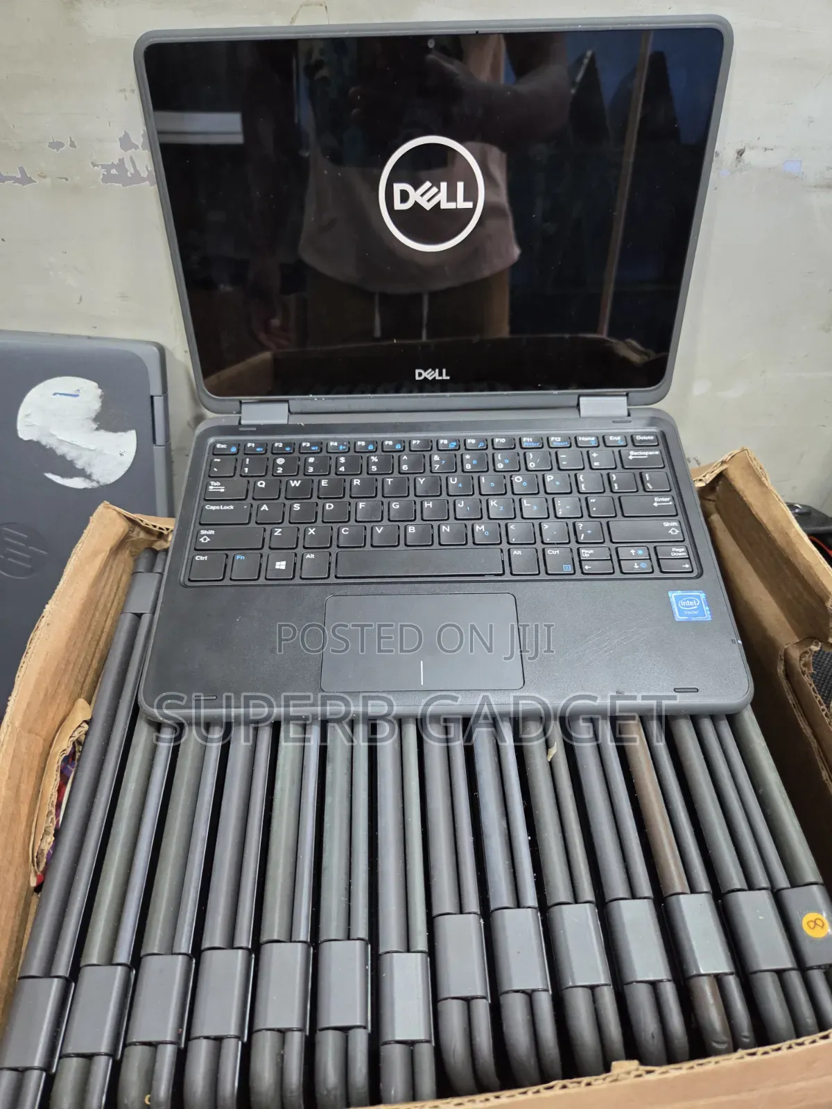 Laptop Dell Latitude 3190 2-in-1 4GB Intel Pentium SSD 128GB