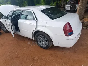 Chrysler 300 2006 White