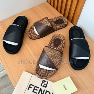 Fendi Luxury Men's Slippers Best Quality Well Branded Package