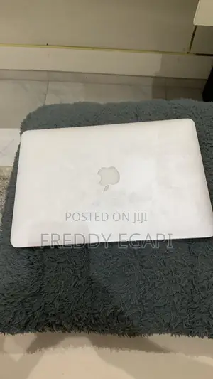 Laptop Apple MacBook Air 2017 8GB Intel Core i7 SSD 256GB
