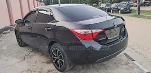 Toyota Corolla 2016 Black