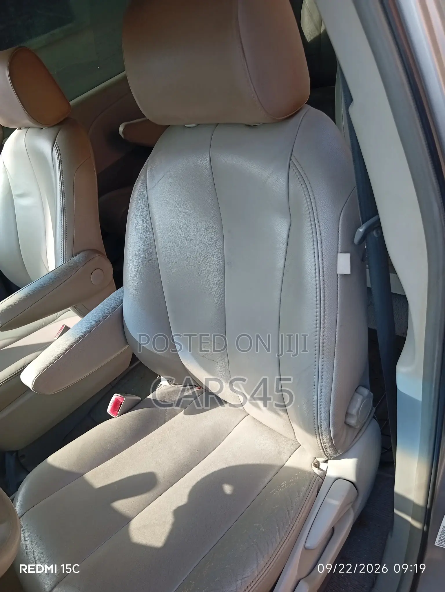 Toyota Sienna 2011 Silver