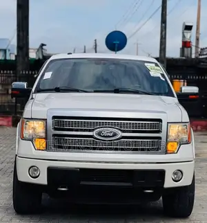 Ford F-150 Platinum 2012 White