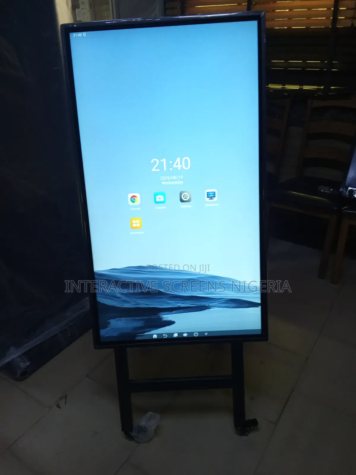 43 Inches Touchscreen