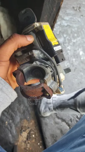 Ignition Housing and Key for Toyota Rav 4 2003 - 2005