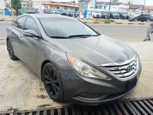 Hyundai Sonata 2011 Gray