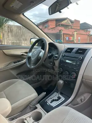 Toyota Corolla 2009 Gold