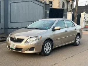Toyota Corolla 2009 Gold