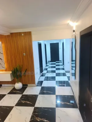 3bdrm Block of Flats in Felele Straight, CHallenge / Ibadan for rent
