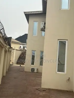 4bdrm Duplex in Jericho Gra for sale